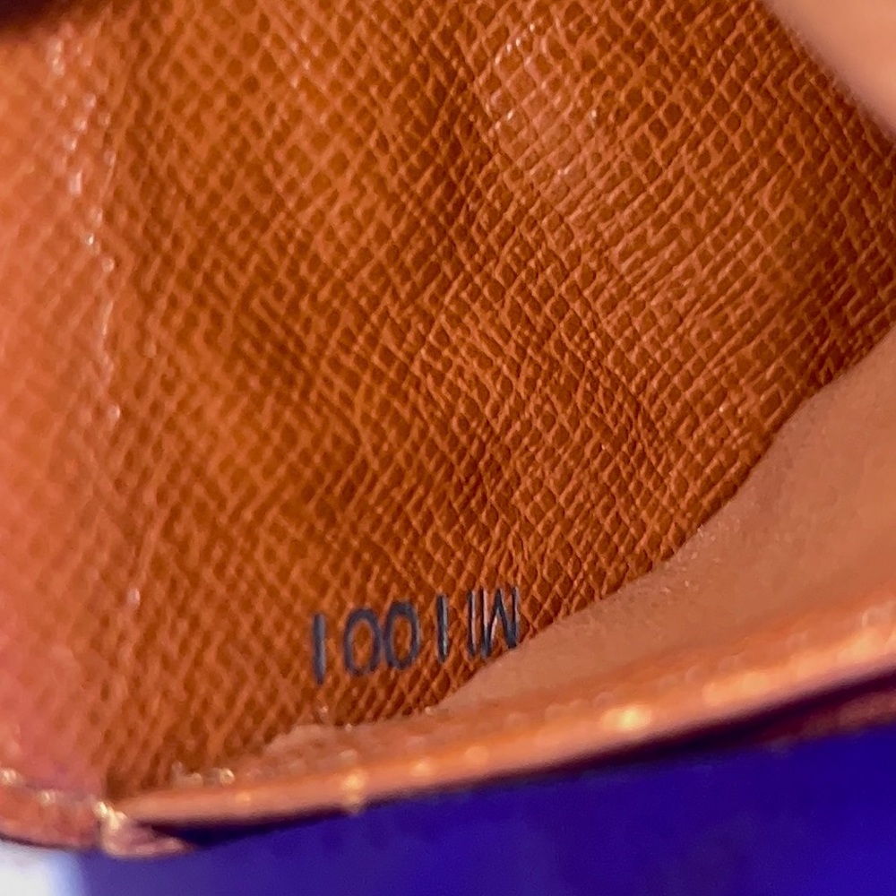 Lv Canvas Vintage Compact Zip Wallet - Picture 5 of 5